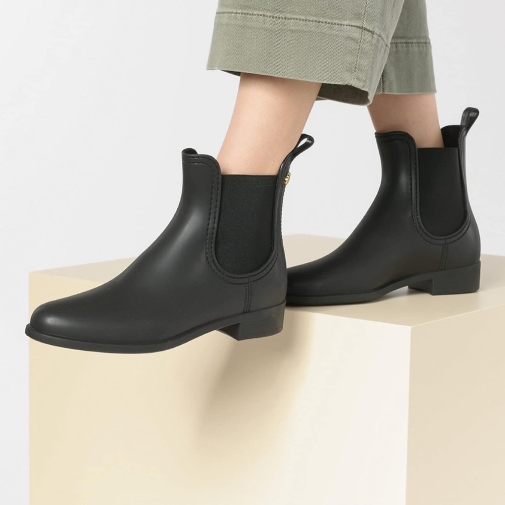 Lemon Jelly Chelsea Rain Boots | Size 8